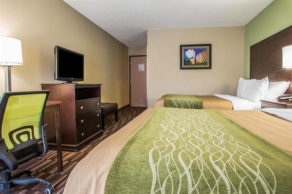Hotel Comfort & Kansas - Northeast 2*