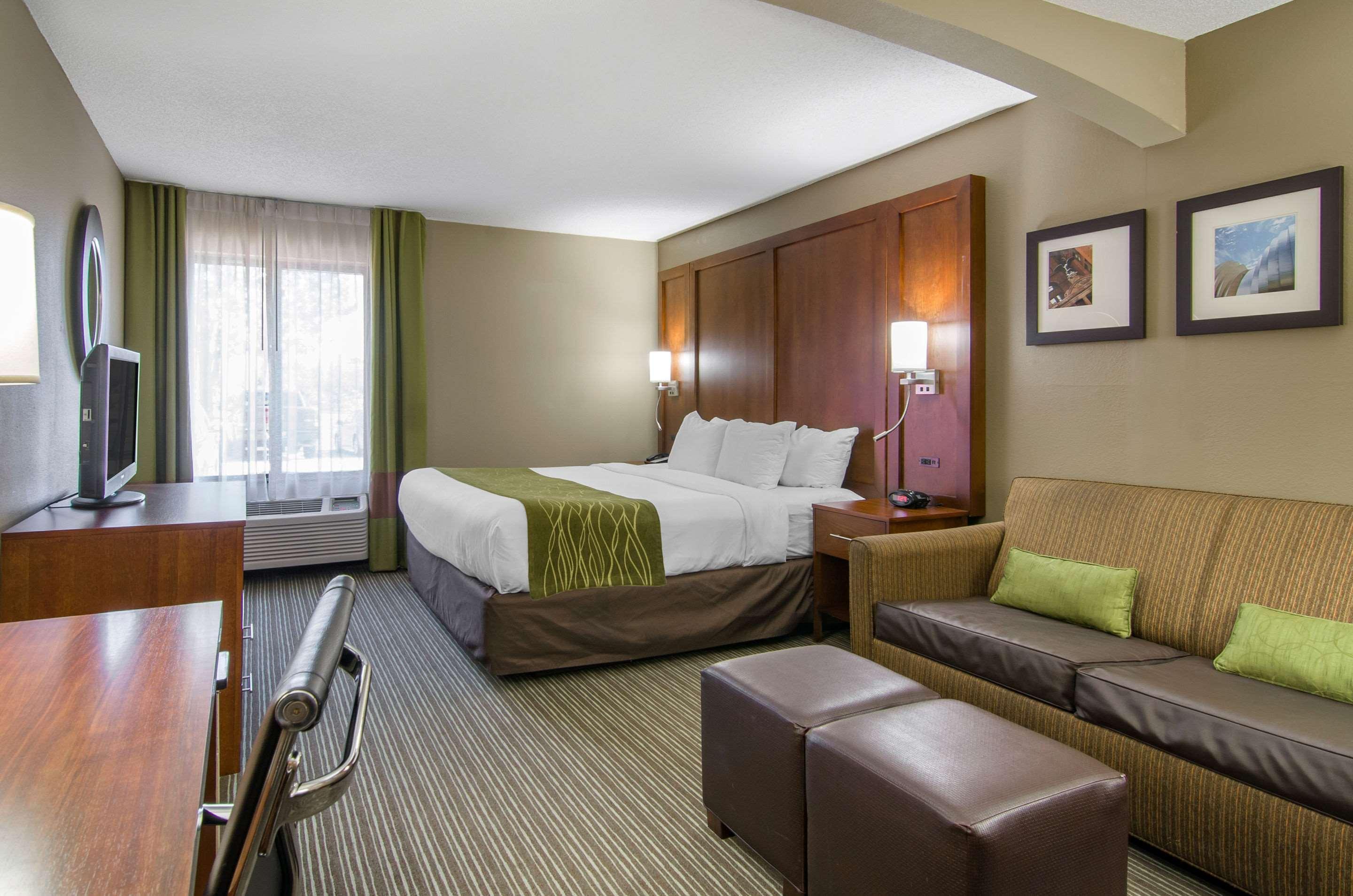 Hotel Comfort & Kansas - Northeast 2*