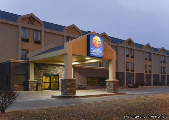 Hotel Comfort & Kansas - Northeast Kansas City