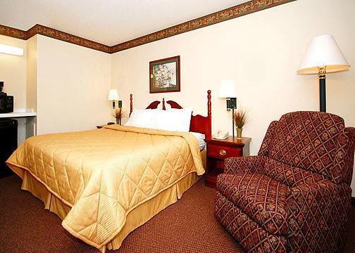Hotel Comfort & Kansas - Northeast Kansas City
